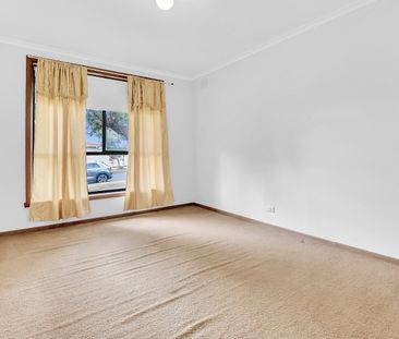 49 Freeman Crescent, Mill Park VIC 3082 - Photo 2