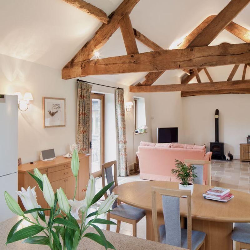 4 bedroom detached bungalow to rent - Photo 1
