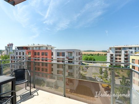 Pronájem bytu 1+kk 33 m² - Fotografie 2