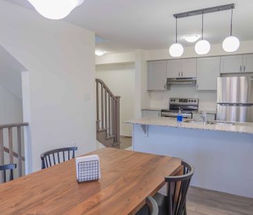 For Lease - 3372 Swordbill Street, Pickering, Ontario - Photo 2