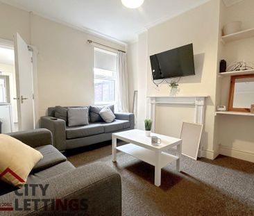 1 bedroom in a house share to rent - Photo 3