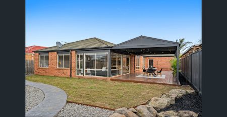 Spacious Family Home in Quiet Court Location - Photo 5