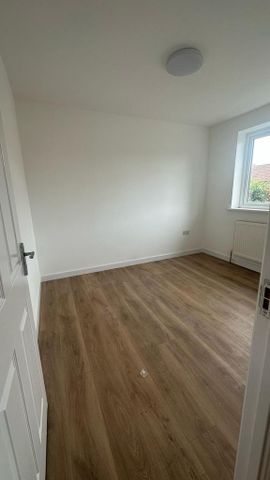 5 bedroom terraced house to rent - Photo 2