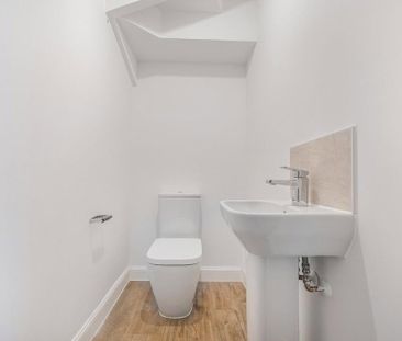 3 bedroom terraced house to rent - Photo 5