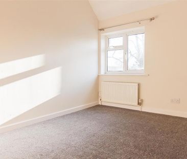 2 bedroom semi-detached house to rent - Photo 5