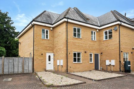 End Of Terrace House to rent - Rojack Road, London, SE23 - Photo 4