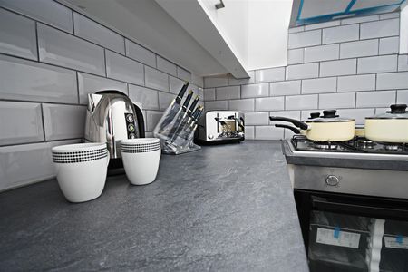 1 bed house share to rent in Queensberry Road, Burnley, BB11 - Photo 5