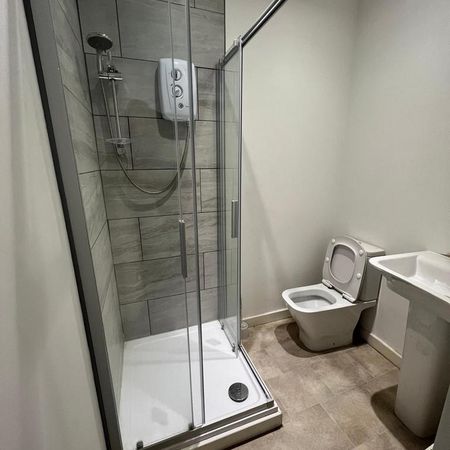 1 bedroom in a house share to rent - Photo 4