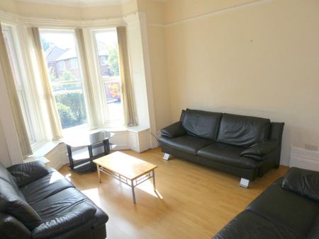 8 bedroom semi-detached house to rent - Photo 4