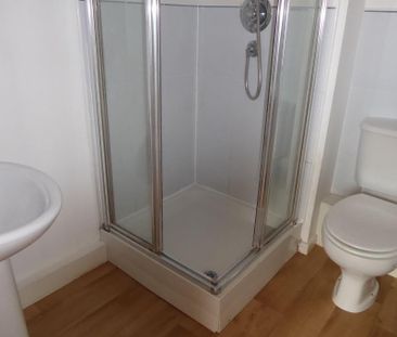 2 bedroom flat to rent - Photo 6