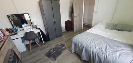 4 bedroom house to rent - Photo 3