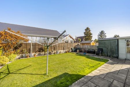 2 bedroom detached bungalow to rent - Photo 4