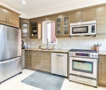 For Lease - 157 Northcliffe Boulevard, Toronto, Ontario - Photo 2