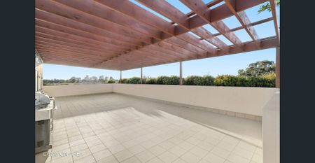 Modern Style, Smartly Appointed & Ready for Living - Photo 2