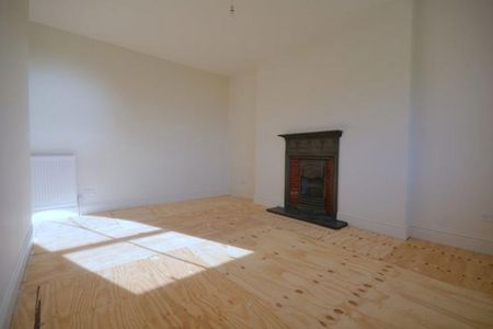 3 bedroom flat to rent - Photo 3