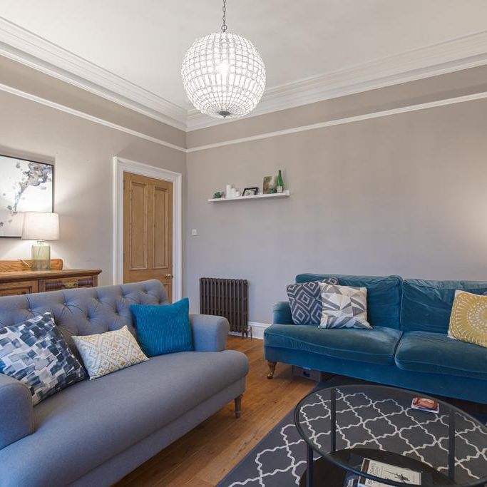 4 bedroom terraced house to rent - Photo 1