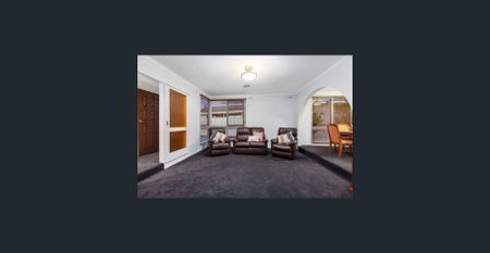 Family House in Prime Location - Photo 2