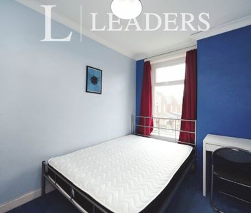 4 bedroom house to rent Guildford Road, PO1 - Photo 1