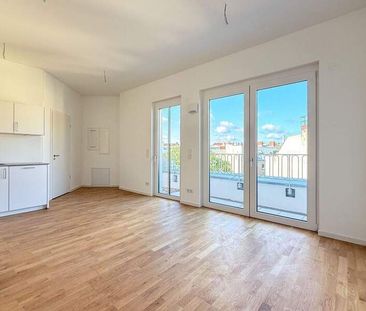 Kompakte Dachgeschosswohnung nah Schloß Charlottenburg - 2,5 Zimmer... - Photo 1
