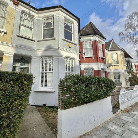 Hewitt Road, N8 - Photo 3