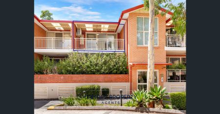 Chic 2-Bedroom Apartment in the Heart of Mount Annan - Photo 5