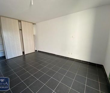 Location Appartement 1 pièce 25m² LE TAMPON 97430 - Photo 1