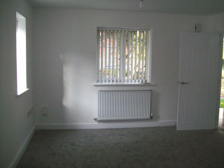 3 bedroom House To Let - Photo 4