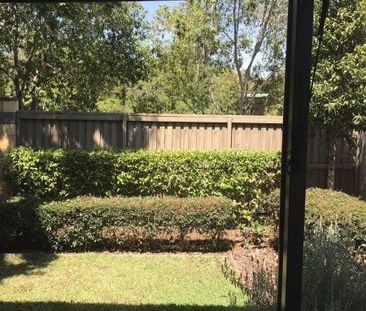 3 BEDROOM TOWNHOUSE IN THE HEART OF CARINDALE - Photo 3