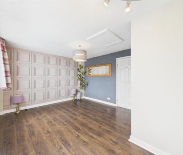 4 bedroom detached house to rent - Photo 5