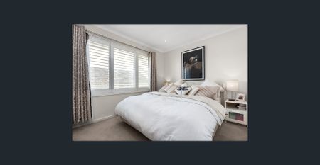 Sylish, Spacious and Perfectly Positioned - Photo 3