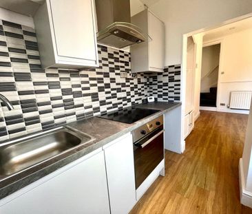 2 bedroom terraced house to rent - Photo 6