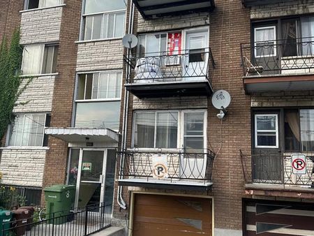 8841 10e Avenue - Photo 2