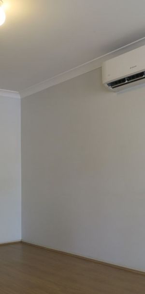 Modern Townhouse!! - Photo 1