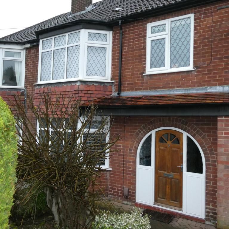 5 bedroom semi-detached house to rent - Photo 2