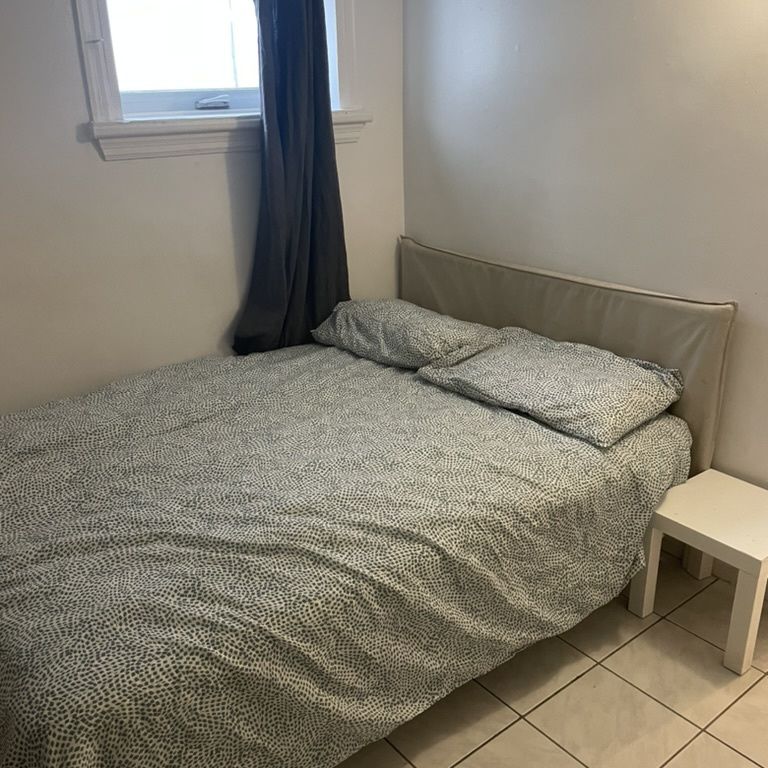 2 1/2 STUDIO CENTRE VILLE FACE AUX PONTS - Photo 1