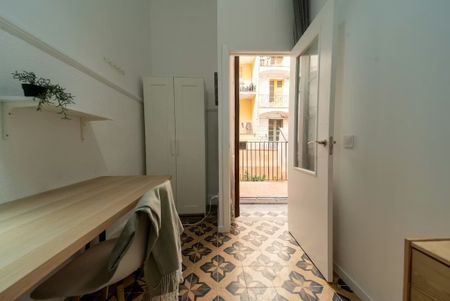 Carrer de la Unió, Barcelona, Catalonia 08001 - Photo 5