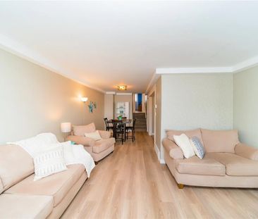 236 St Augustine Dr, St. Catharines - 3 Bedroom Main Unit - Photo 3