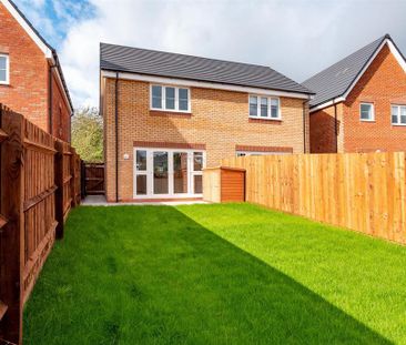 2 bedroom semi-detached house to rent - Photo 3