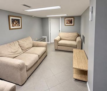 For Lease - 1352 LINCOLN, Windsor, Ontario - Photo 2