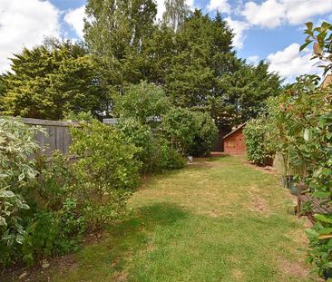 3 bedroom terraced house to rent - Photo 3