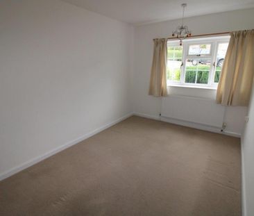 2 bedroom detached bungalow to rent - Photo 4