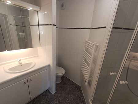 location Appartement T4 DE 99.9m² À VERSAILLES - Photo 4