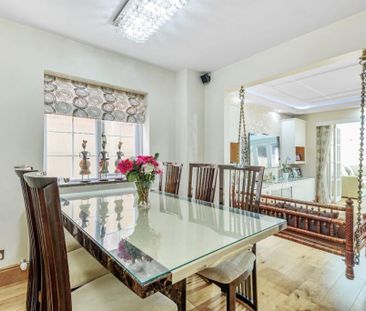 5 bedroom detached house to rent - Photo 3