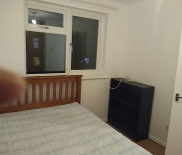 3 Bed Semi-Detached House, Eastpark Close, M13 - Photo 5