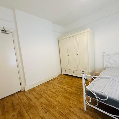 House share to rent - Photo 1