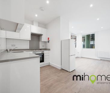 Studio to rent - Photo 1