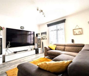 Manor Waye, Uxbridge, Middlesex, UB8 - Photo 1