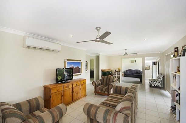 9 Panama Court, Burdell - Photo 1