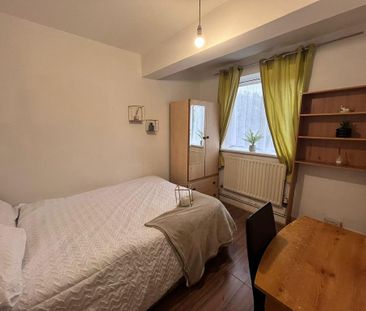 1 bedroom in a house share to rent - Photo 4