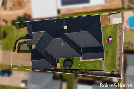 Ideally Positioned Tatton Home - Photo 5